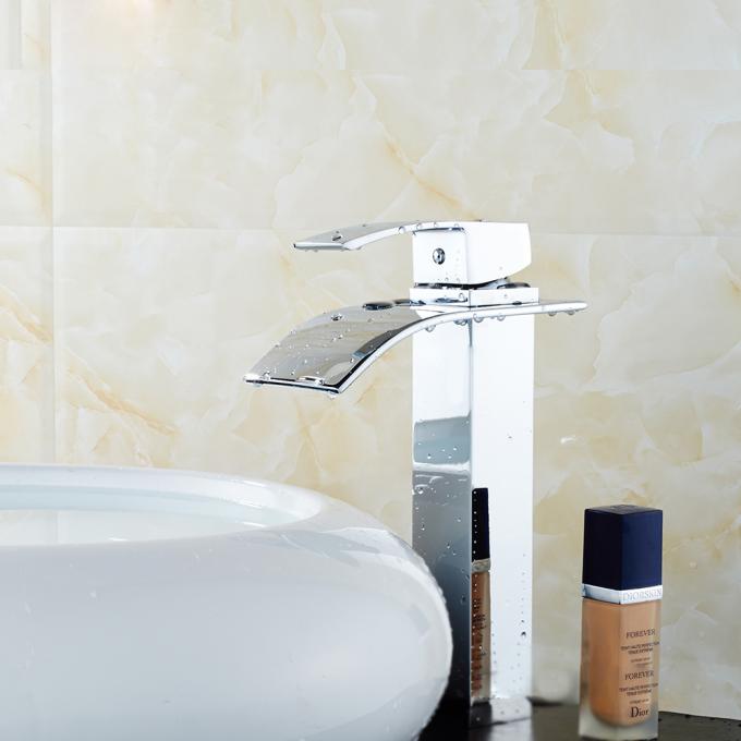 Mechanical Wash Basin Taps , Bathroom 360 Swivel Deck Mount Faucet