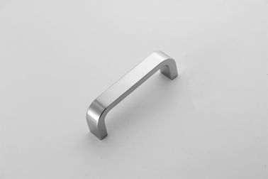 Furniture Cabinet Hardware / Zinc Alloy Furniture Pulls Chrome Color