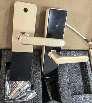 Bluetooth / WiFi Smart Door Lock With Remote Control Functions